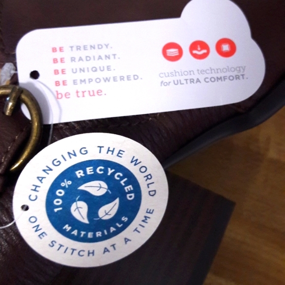 NWT "Baretraps" Reeve Woman's Shoe Size 5 1/2M - Picture 7 of 7